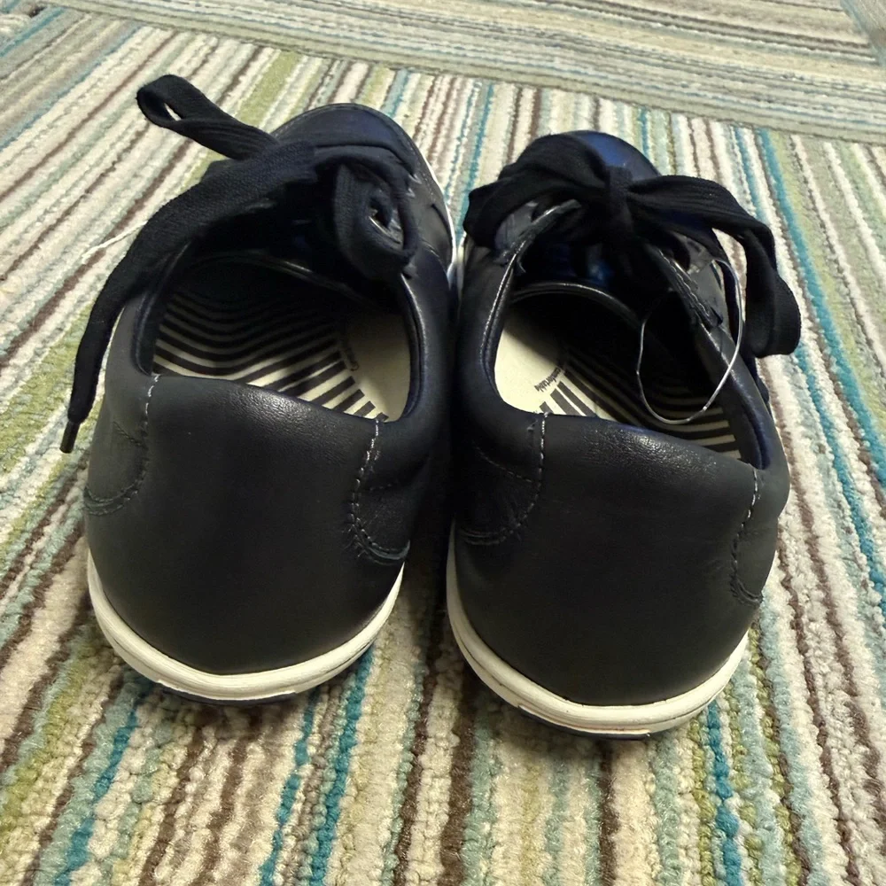 Taos Onward Black Womens Size 7